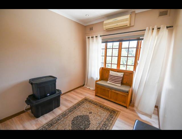 4 BEDROOM SEMI DETACHED RENTED IN CHILTERN HILLS